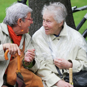 Хотят ли латвийцы получать через 40 лет пенсию в 350 евро? Эксперты о налоговой реформе